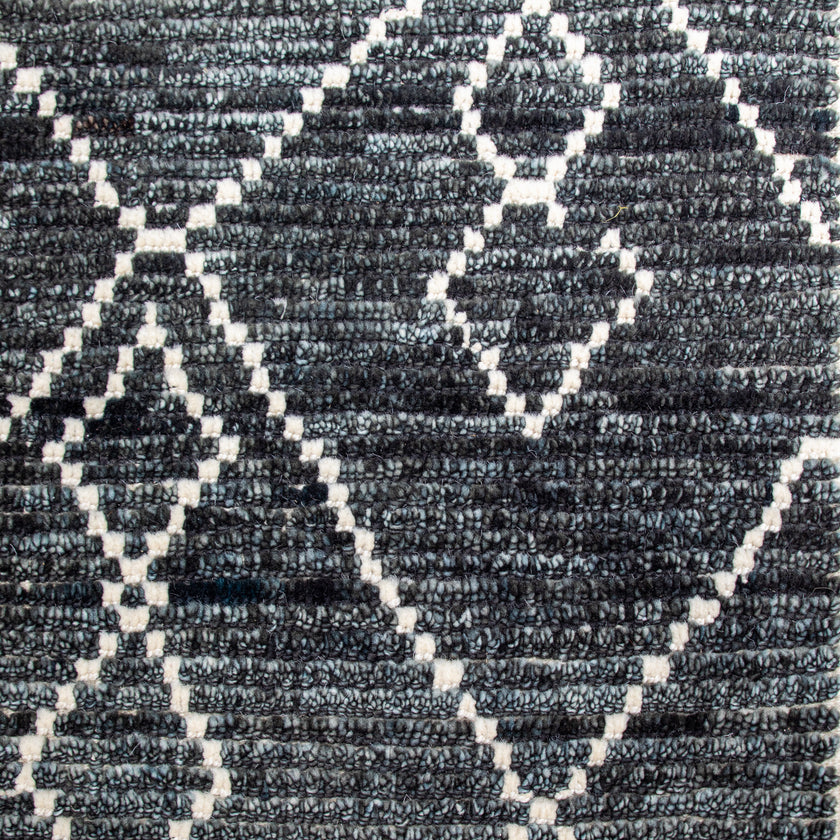 16478 Handwoven Rug 2’4x6