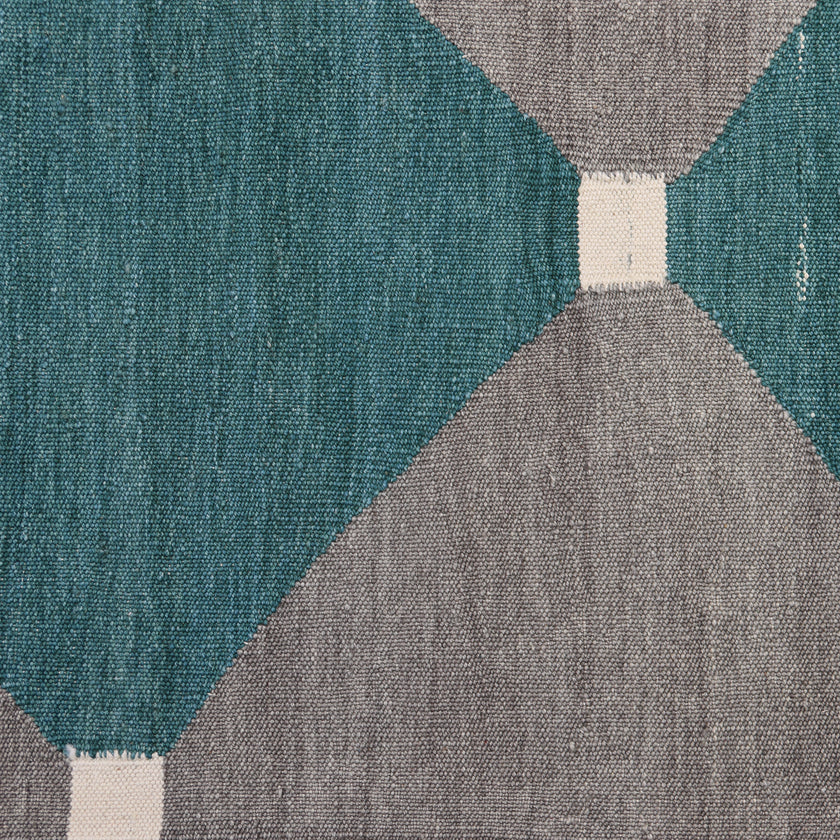 16507 Handwoven Rug 2’11x12