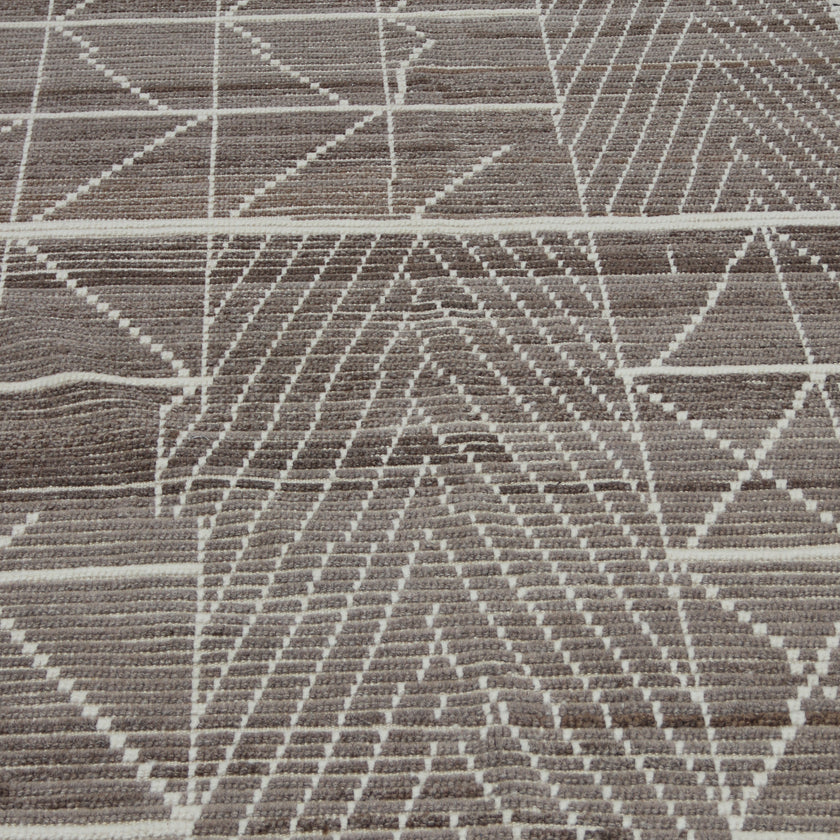 16544 Handwoven Rug 10’2x13’9