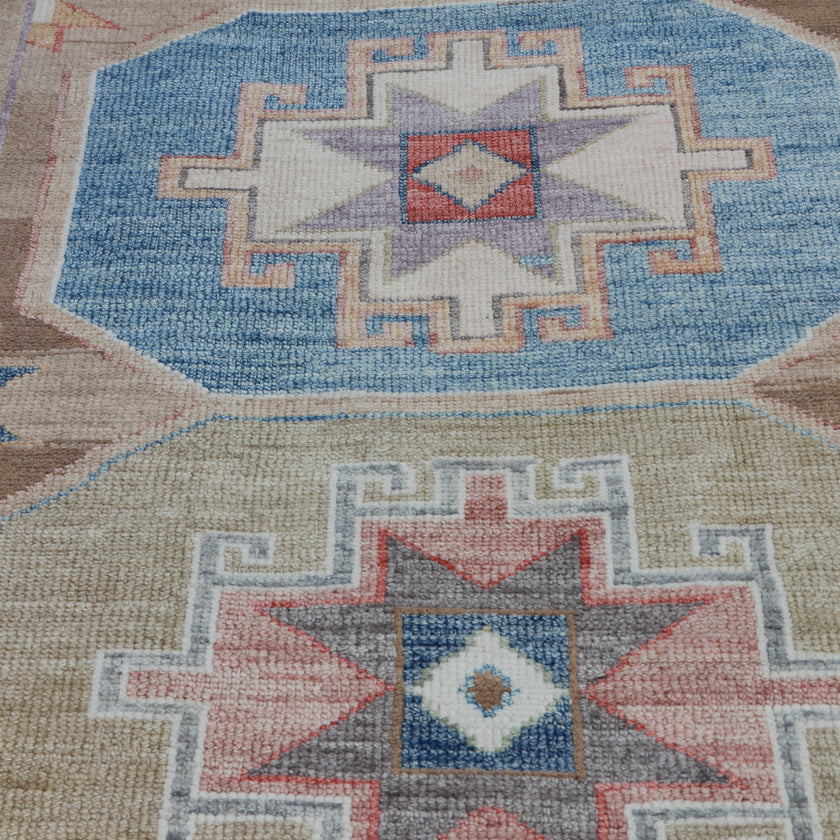 16563 Handwoven Rug 3’2x11’10