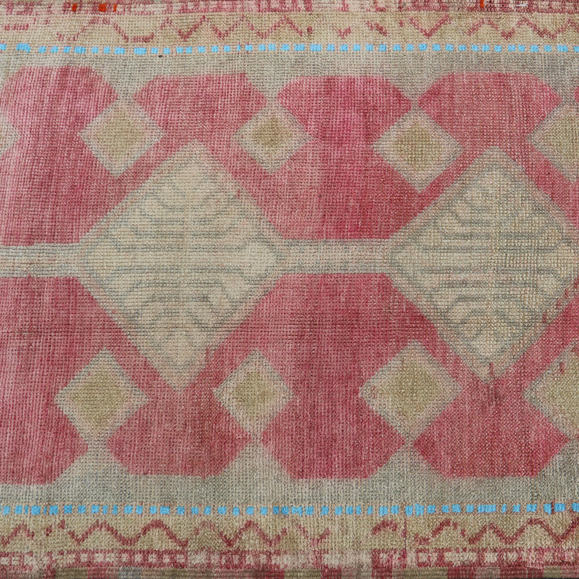 16564 Handwoven Vintage Rug 3’2x11’10