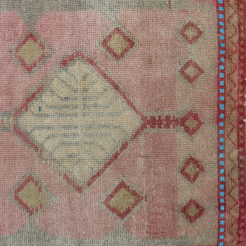 16564 Handwoven Vintage Rug 3’2x11’10