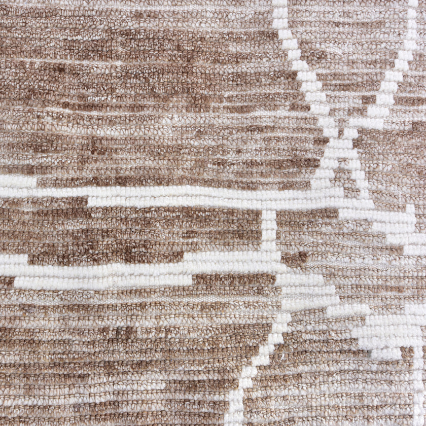 16755 Handwoven Rug 5’9 x 9’5