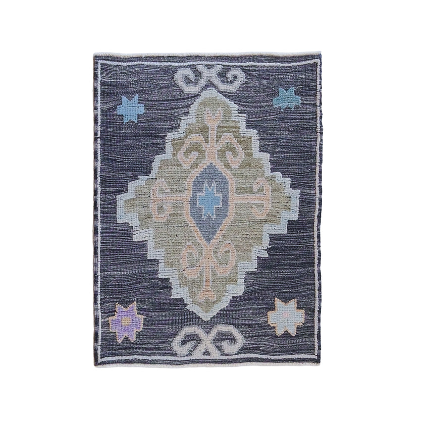16822 Handwoven Rug 3’2 x 4’4