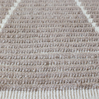 16827 Handwoven Rug 2’8 x 12