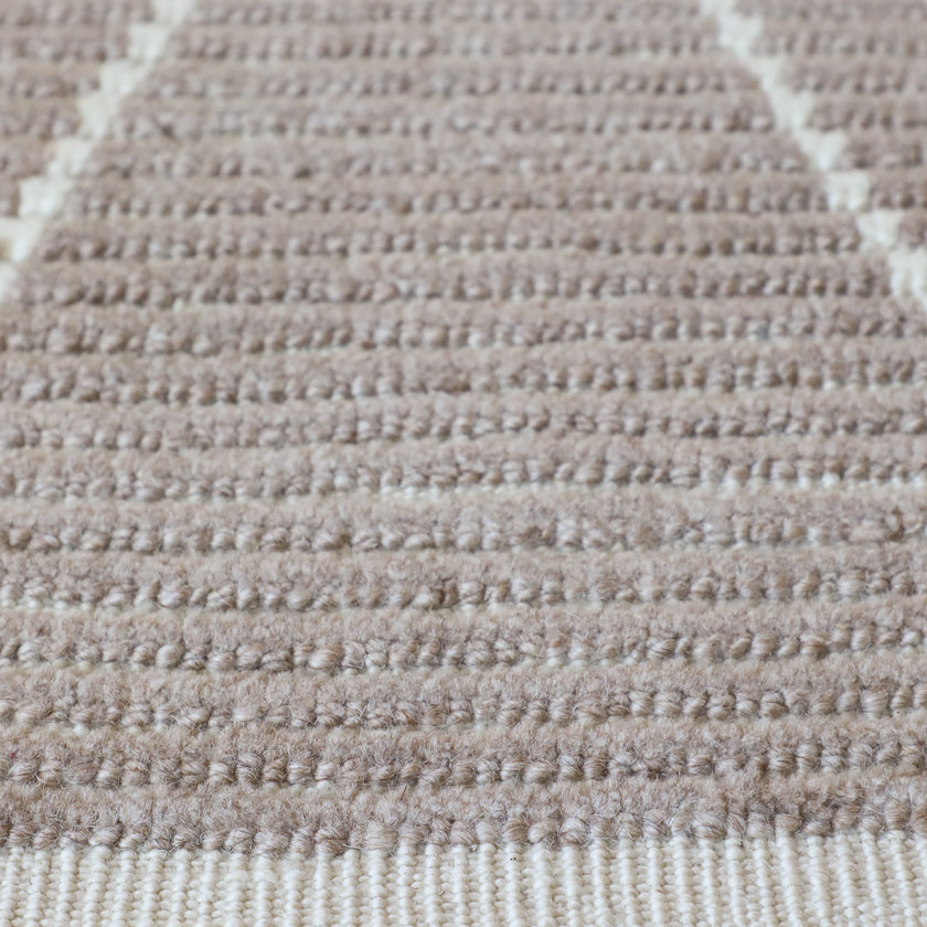 16827 Handwoven Rug 2’8 x 12