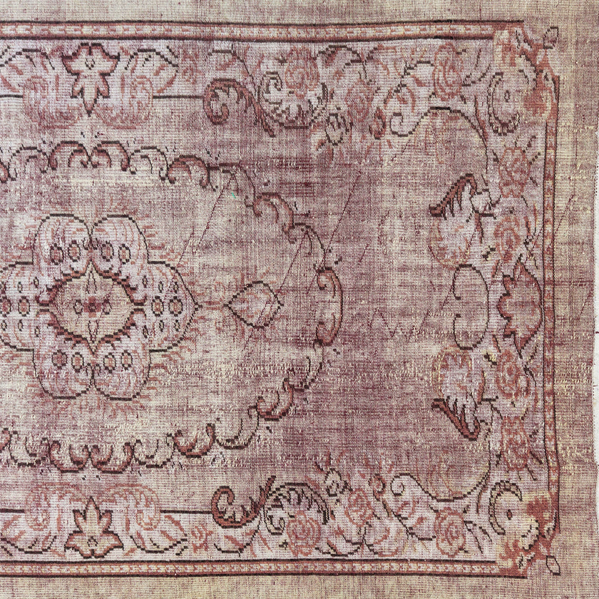 1685 Handwoven Vintage Rug 5’9 x 9’3