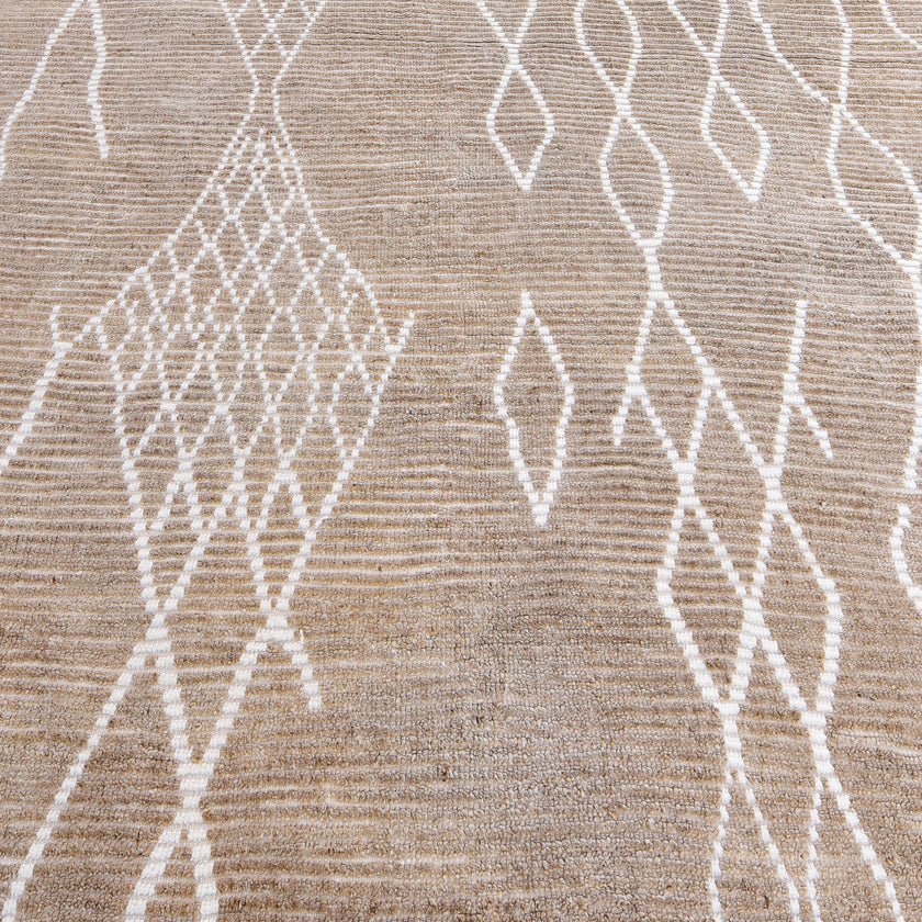 16894 Handwoven Rug 8’5 x 11’1