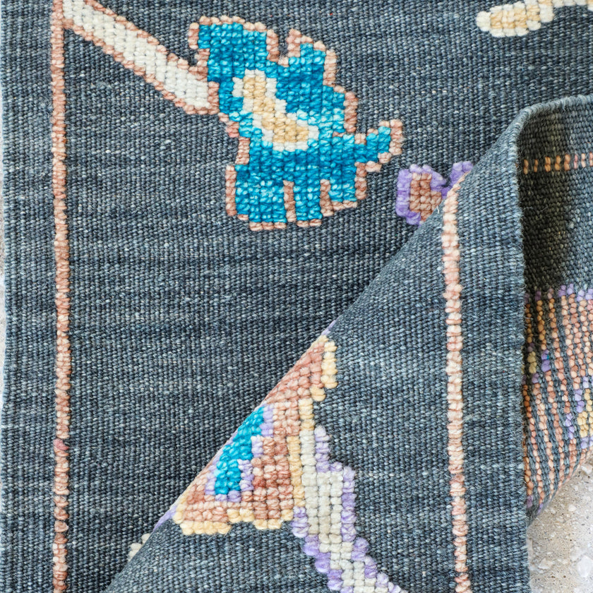 16901 Handwoven Rug 2’1 x 3’3