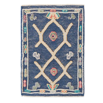 16903 Handwoven Rug 2’2 x 3’4