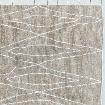 16916 Handwoven Rug 9’9 x 13’7