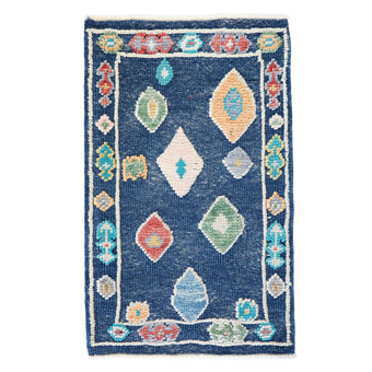 16924 Handwoven Rug 2’2 x 3’1