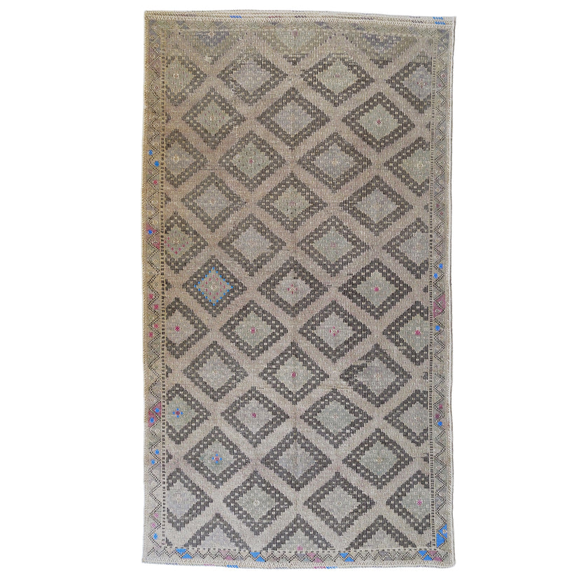 16925B Handwoven Vintage Rug 6 x 10’10