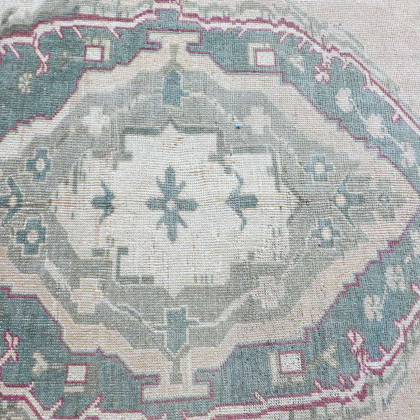 16932 Handwoven Vintage Rug 5’3 x 10’9