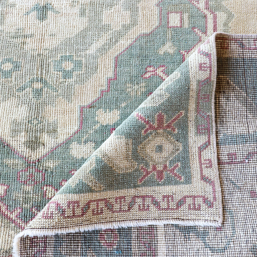 16932 Handwoven Vintage Rug 5’3 x 10’9