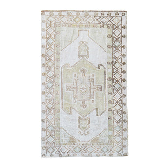 16936 Handwoven Vintage Rug 3’5 x 5’8