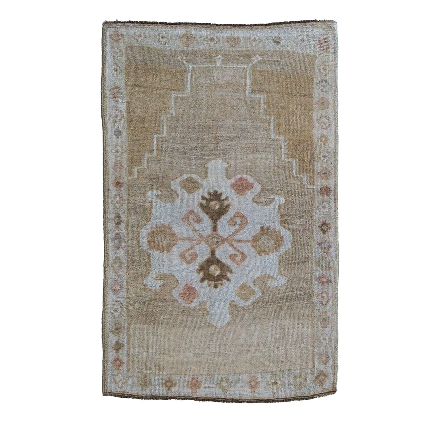 16938 Handwoven Vintage Rug 3’6x5’7