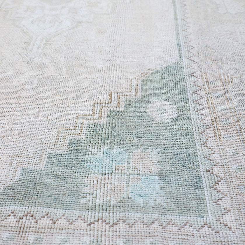 16958 Handwoven Vintage Rug 3’8 x 5’10