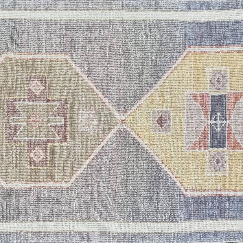 16960 Handwoven Rug 2’9 x 10’6
