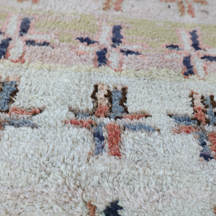 16975 Handwoven Vintage Rug 3’9 x 7’11