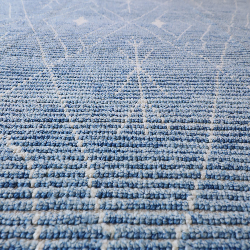 16977 Handwoven Rug 9’8 x 13’9