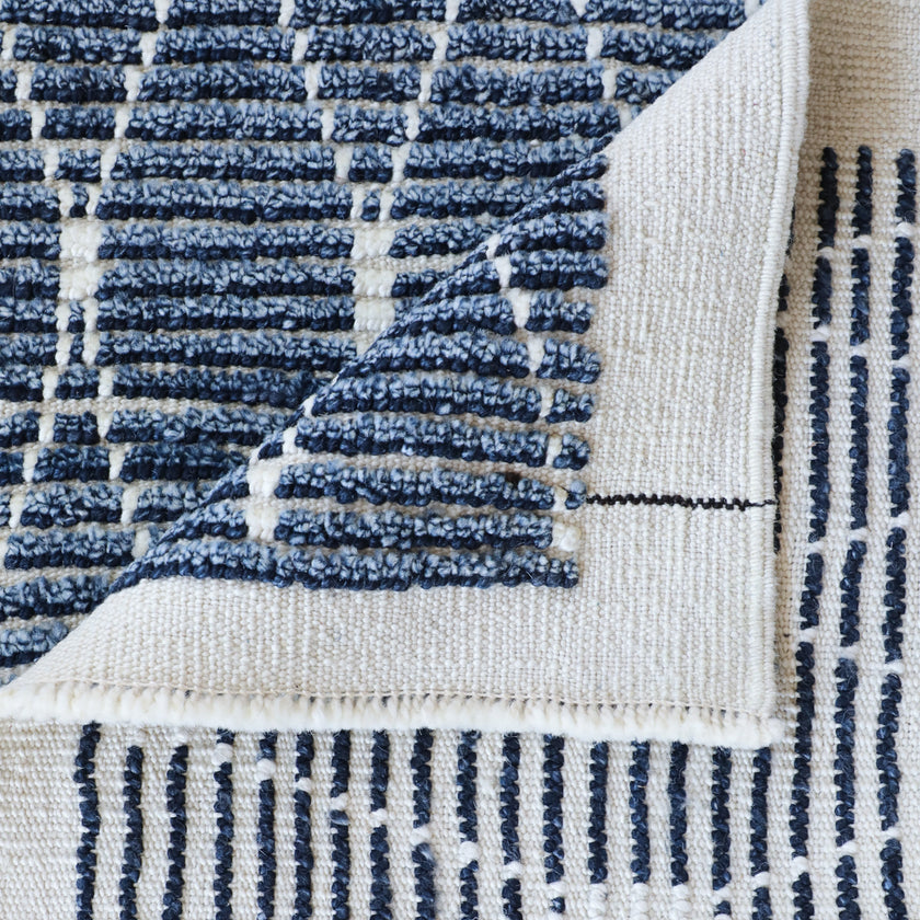 16978 Handwoven Rug 8’8 x 11’11