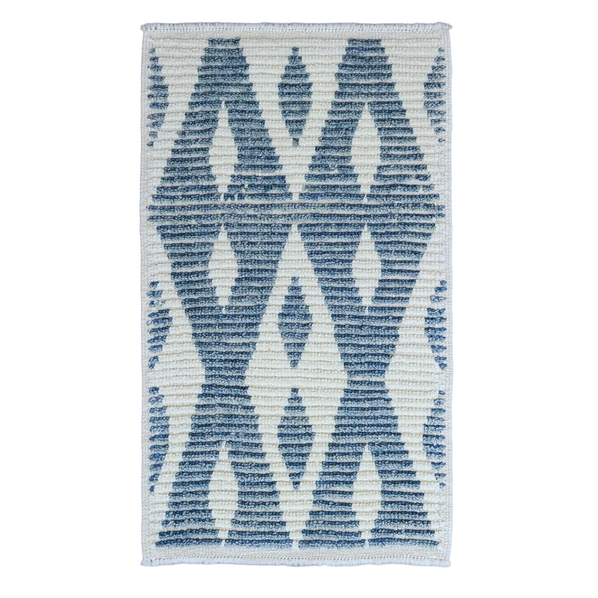 16992 Handwoven Rug 2’1 x 3’6