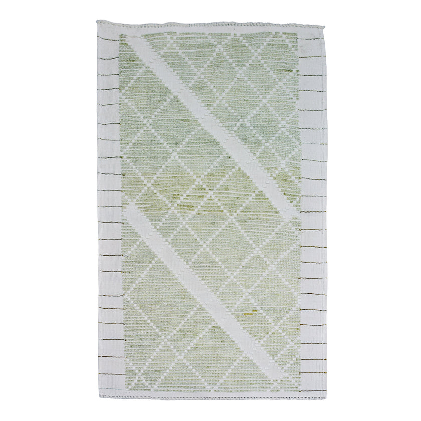 17037 Handwoven Rug 4’1 x 7’3
