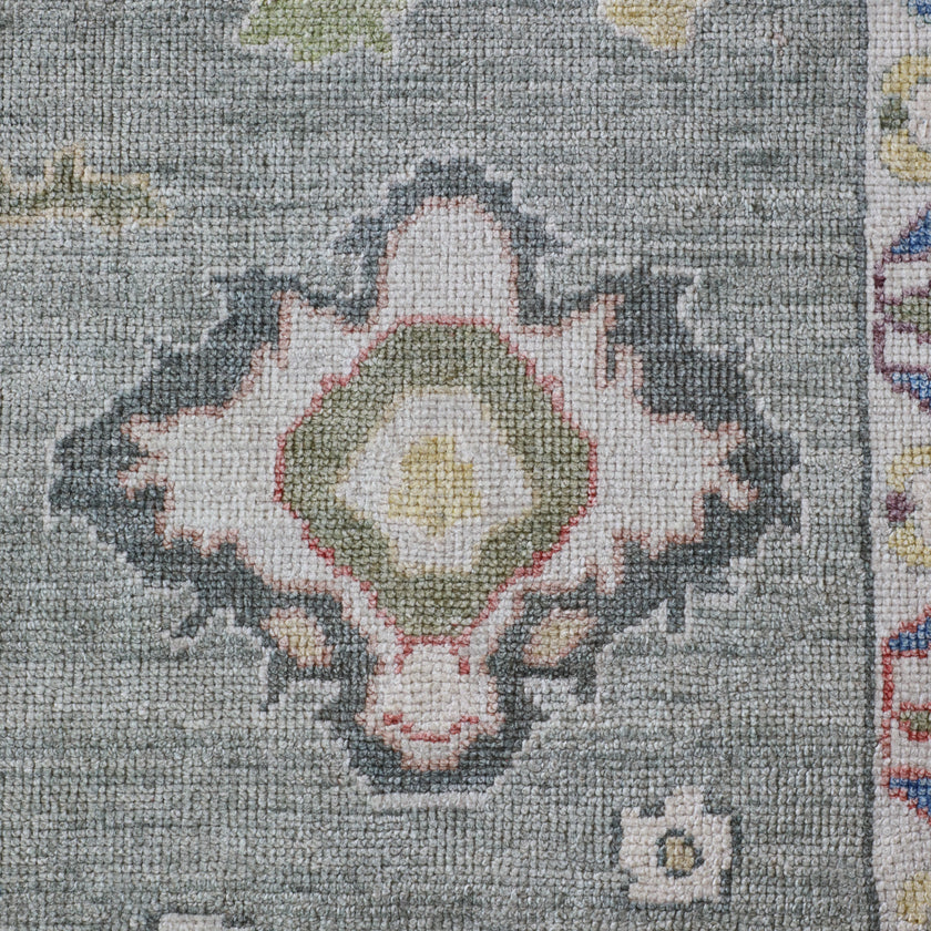 17046 Handwoven Rug 8’10 x 11’9