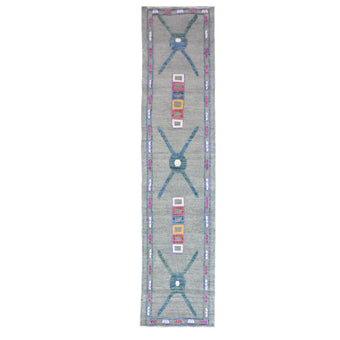 17097 Handwoven Rug 2'10 x 14’2