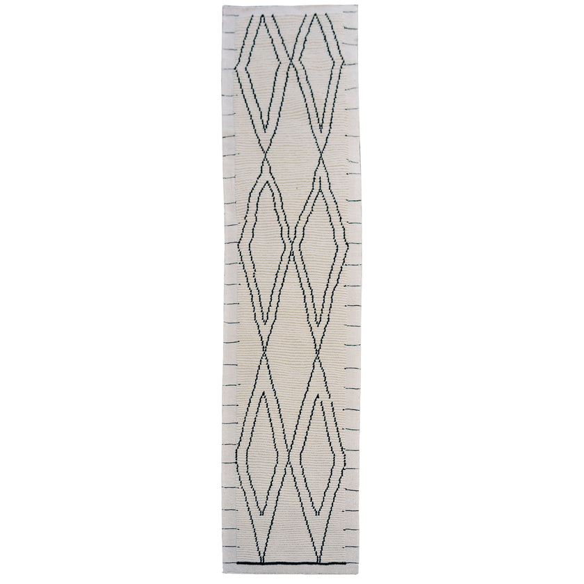 17116 Handwoven Rug 2'5 x 13’4