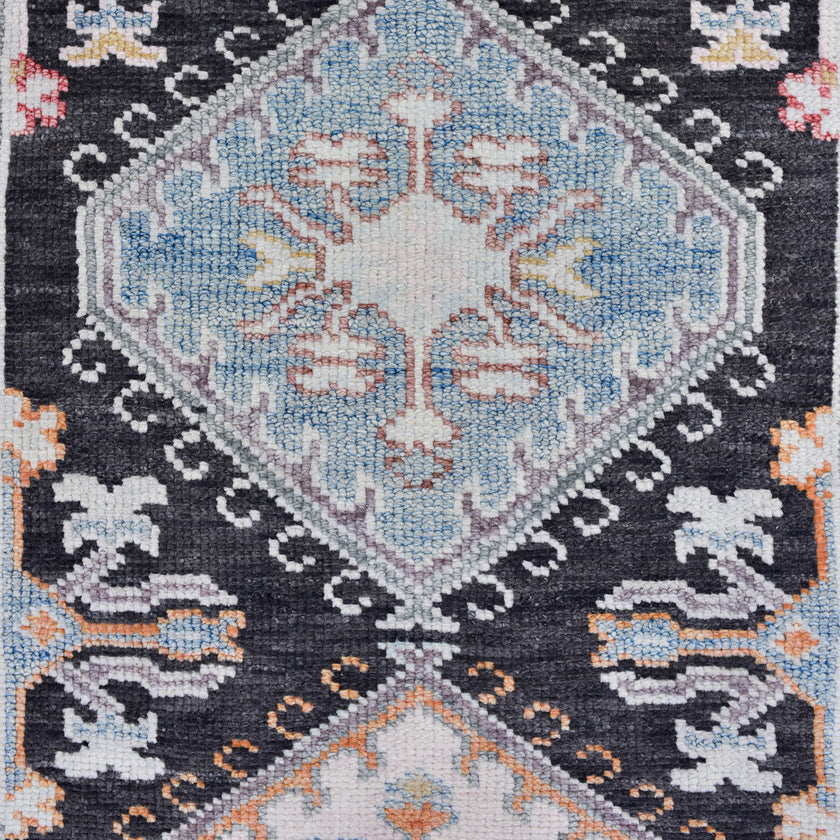 17190 Handwoven Rug 2'9 x 8’8