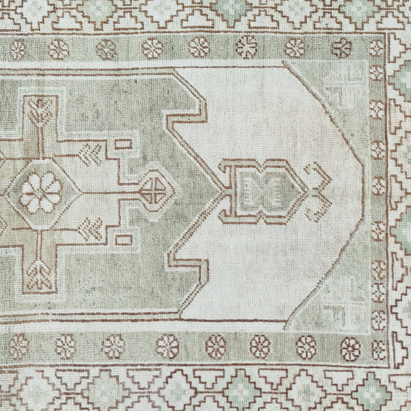 17206 Handwoven Vintage Rug 3’5 x 5’8