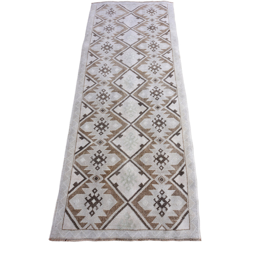 17209 Handwoven Vintage Rug 3’3’ x 7’9