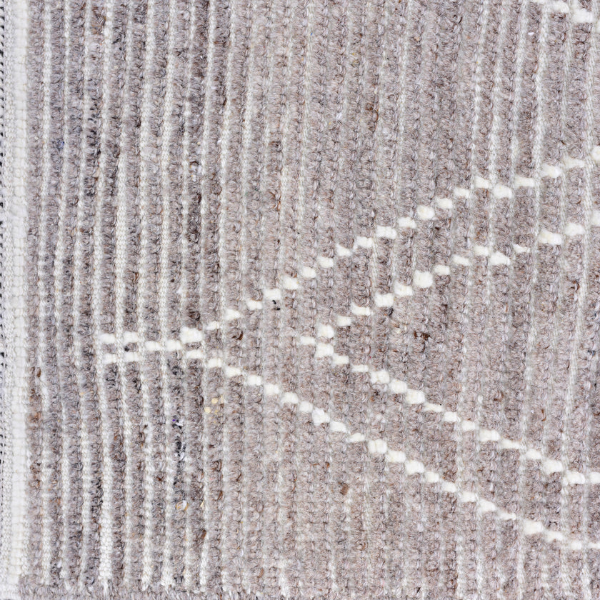 17238 Handwoven Rug 2’6 x 11’3