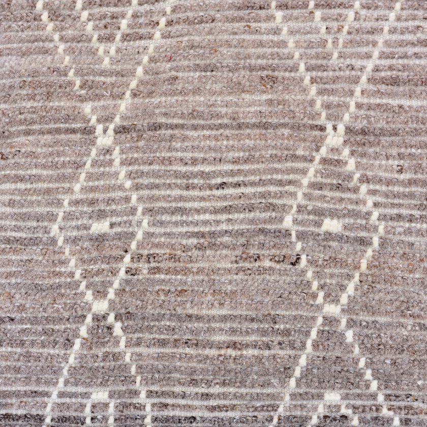 17238 Handwoven Rug 2’6 x 11’3