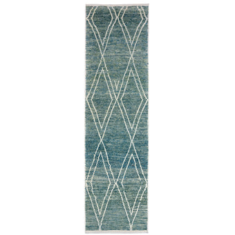 17247 Handwoven Rug 2'8 x 9’10