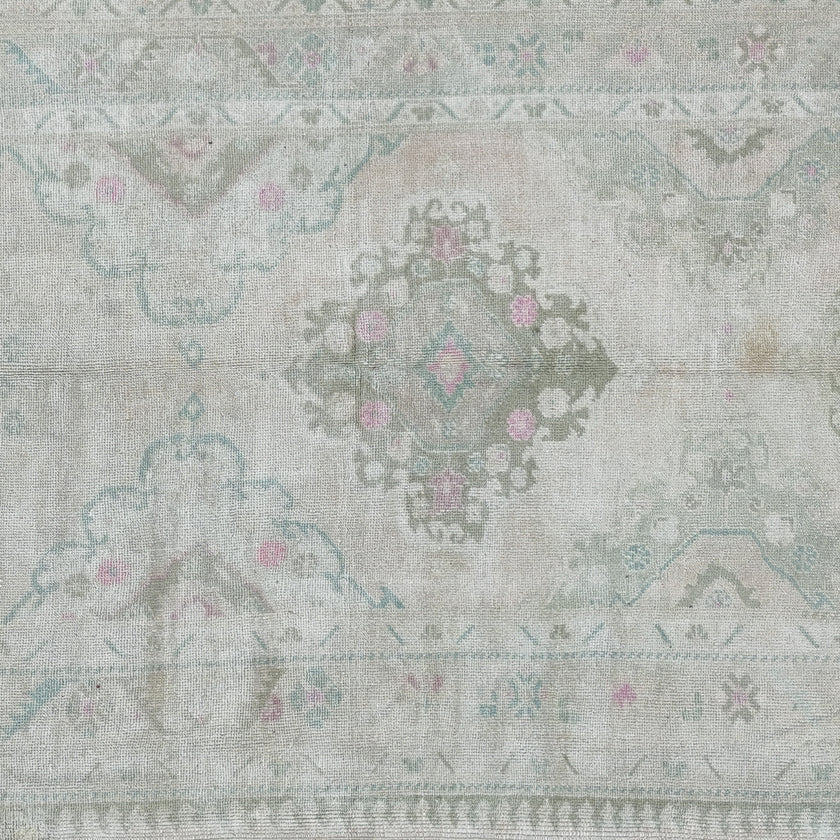 17350 Handwoven Vintage Rug 5 x 10’8