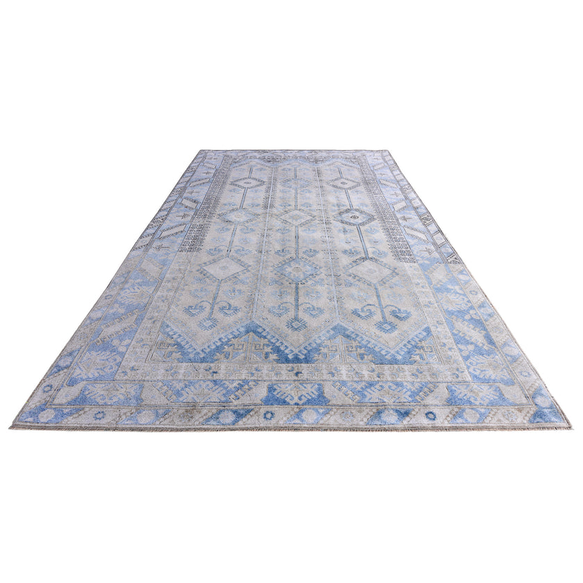 17406 Handwoven Vintage Rug 6’6 x 9’8