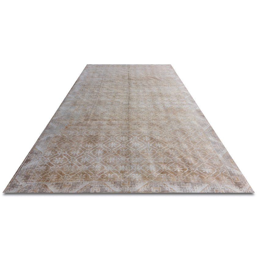 17413 Handwoven Vintage Rug 6'8 x 10’7