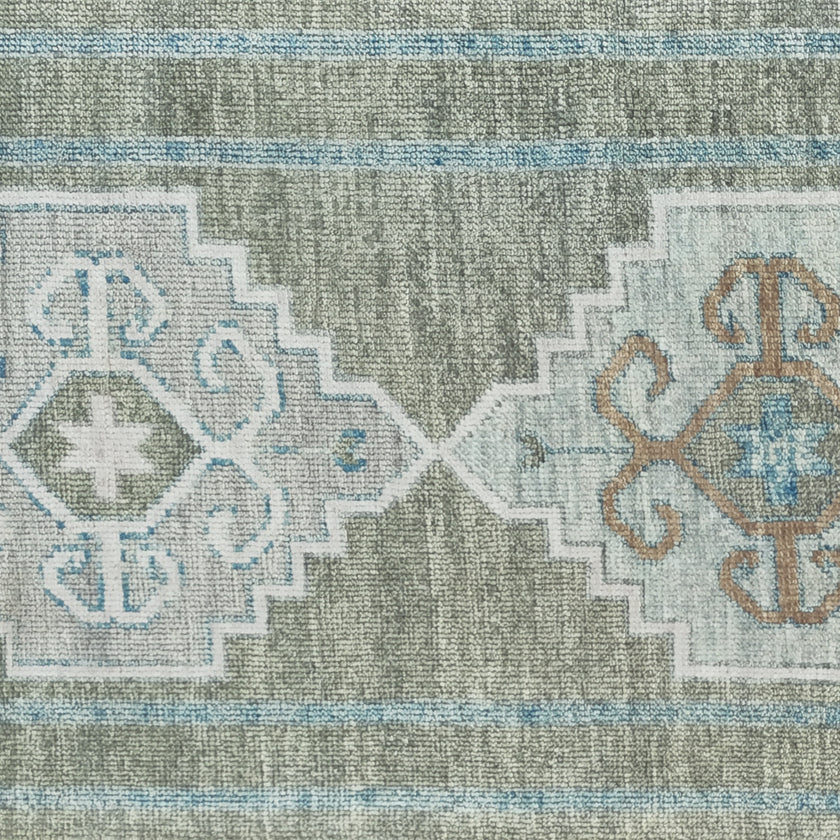 17459 Handwoven Rug 2'9 x 8’1