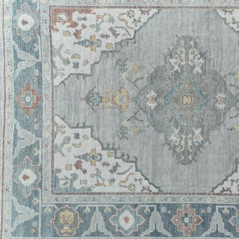 17505 Handwoven Rug 9’2 x 11’8