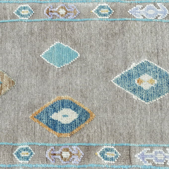 17596 Handwoven Rug 2’9x12'3