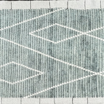 17600 Handwoven Rug 2’7 x 13’6