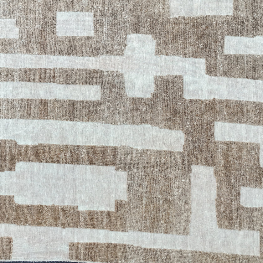 17631 Handwoven Rug 10’1 x 14
