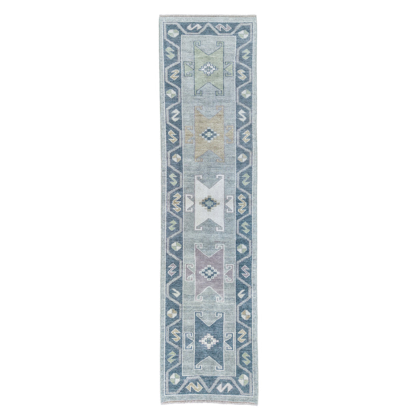 17714 Handwoven Rug 2'6 x 9'11
