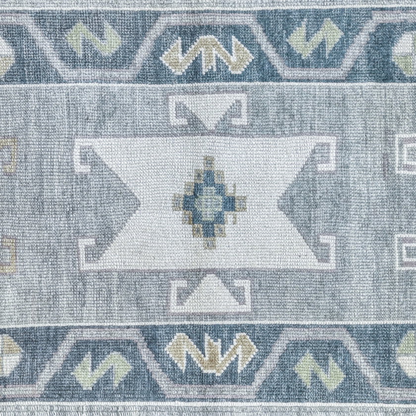 17714 Handwoven Rug 2'6 x 9'11