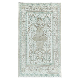 17728 Handwoven Vintage Rug 5’2 x 8'11