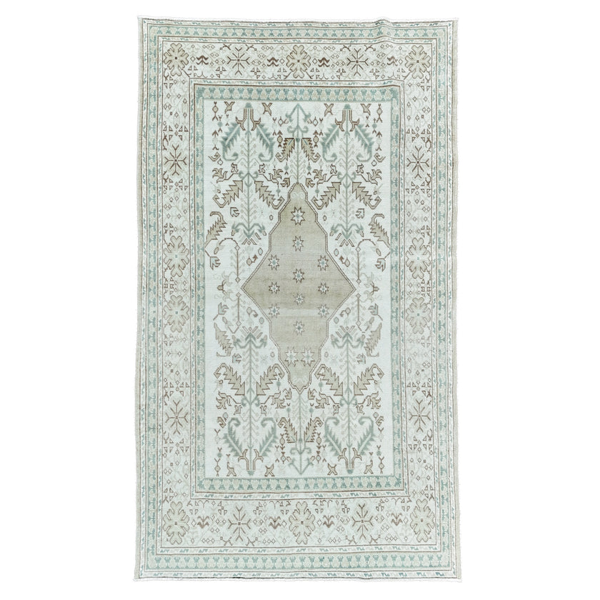 17728 Handwoven Vintage Rug 5’2 x 8'11