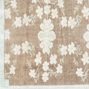 17756 Handwoven Vintage Rug 2'9 x 5’9